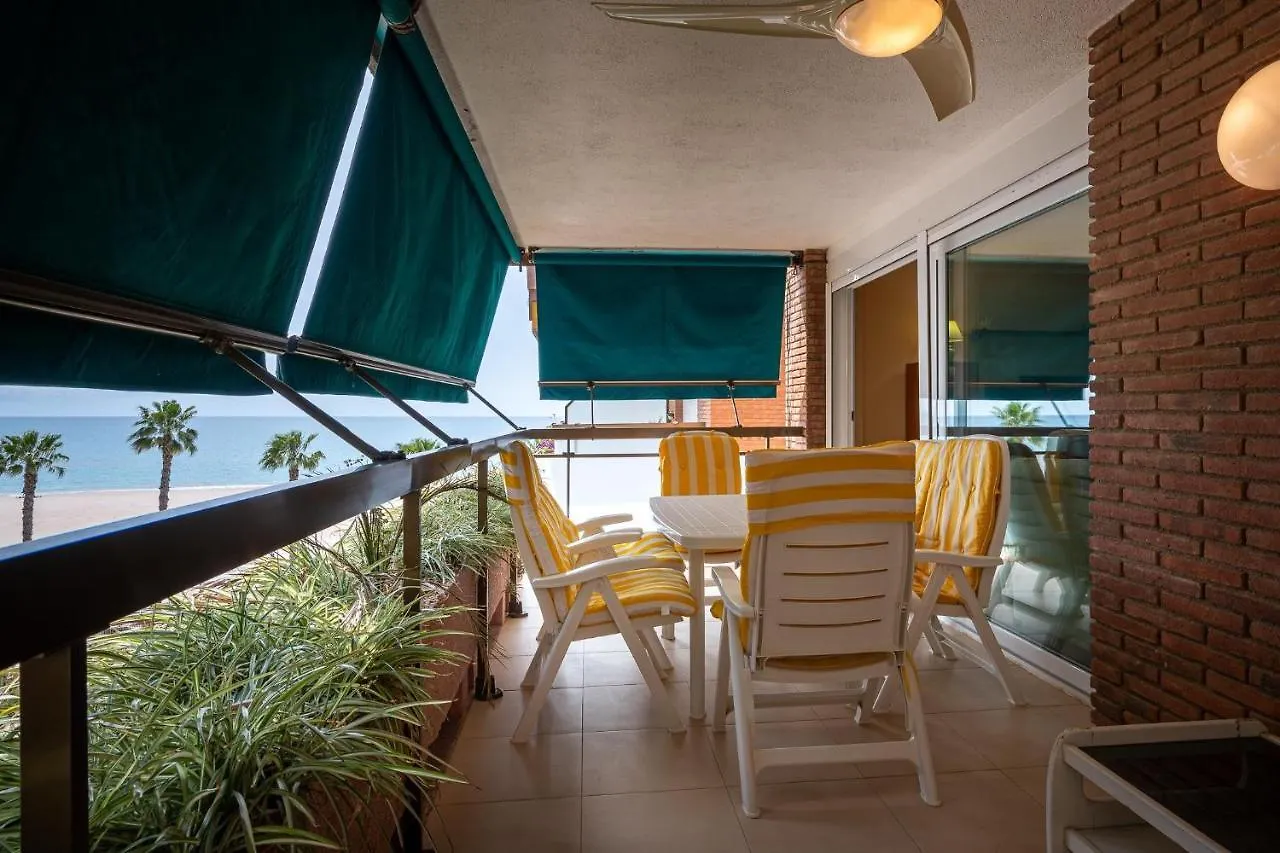 Apartment At102 Els Pins, Primera Linea Con Piscina, Vista Mar Torredembarra